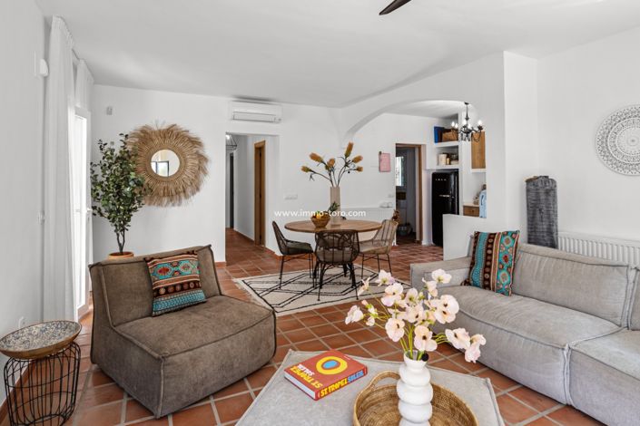 Image No.10-4 Bed Villa for sale