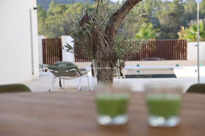 Image No.13-2 Bed Villa for sale