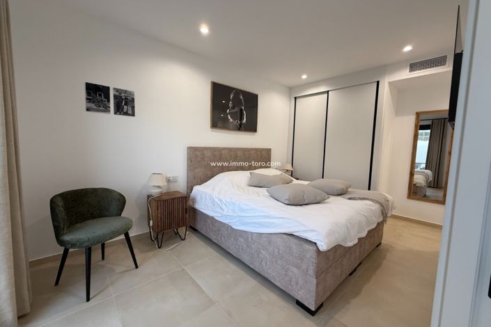 Image No.35-2 Bed Villa for sale