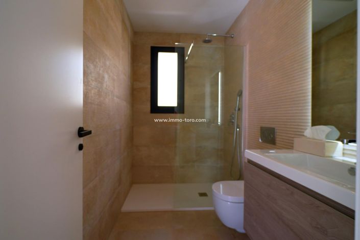 Image No.6-3 Bed Villa for sale