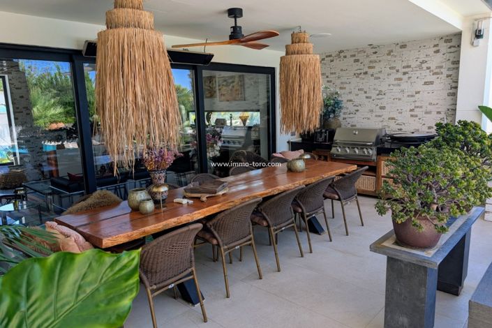 Image No.22-Villa for sale