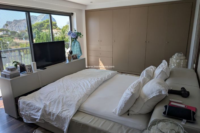 Image No.37-Villa for sale