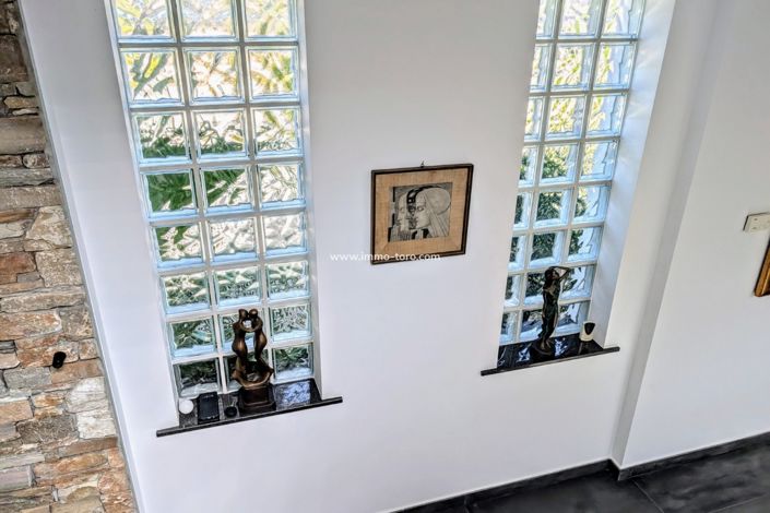 Image No.44-Villa for sale