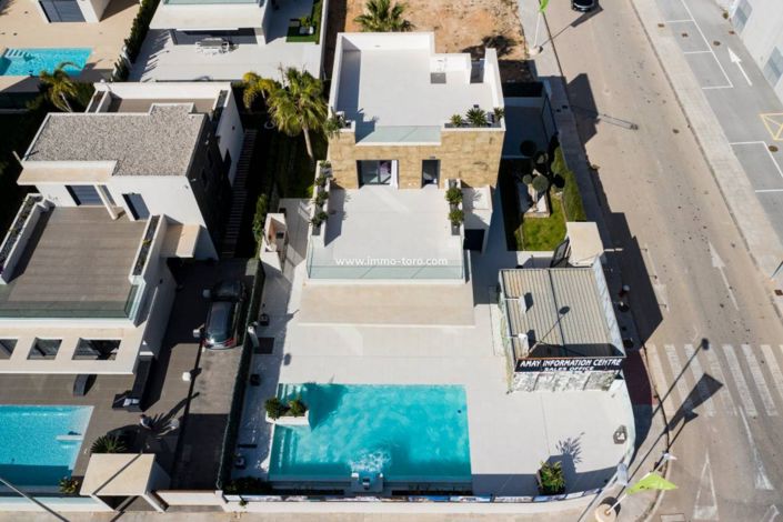 Image No.14-3 Bed Villa for sale