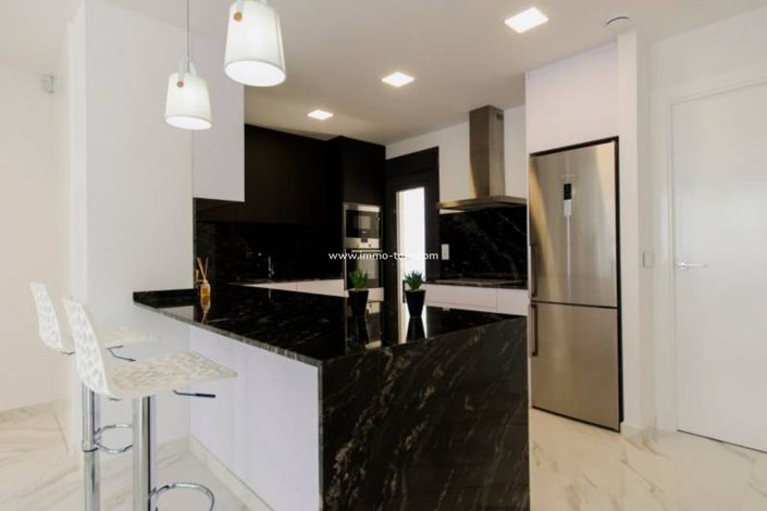 Image No.5-3 Bed Villa for sale