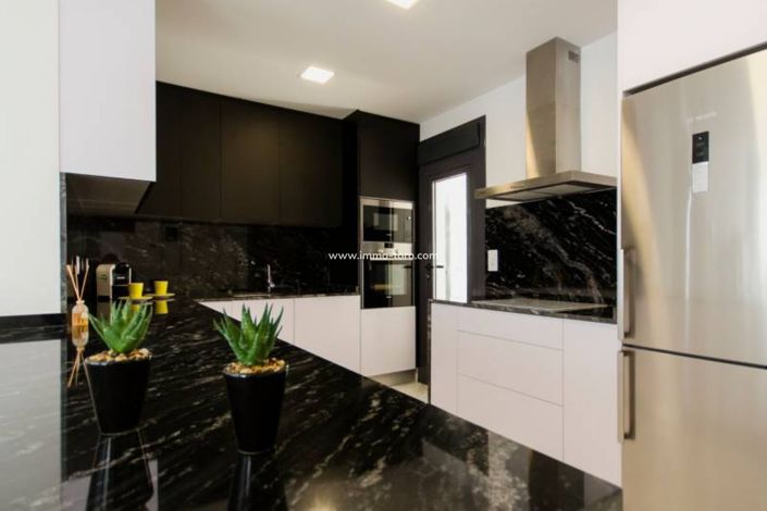 Image No.6-3 Bed Villa for sale