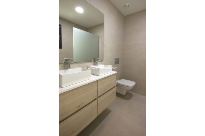 Image No.7-3 Bed Flat for sale