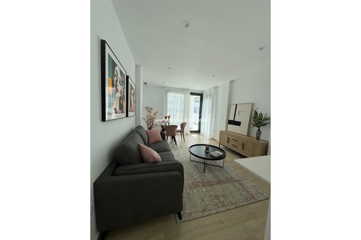 Image No.17-2 Bed Property for sale