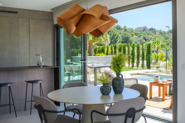 Image No.26-3 Bed Villa for sale