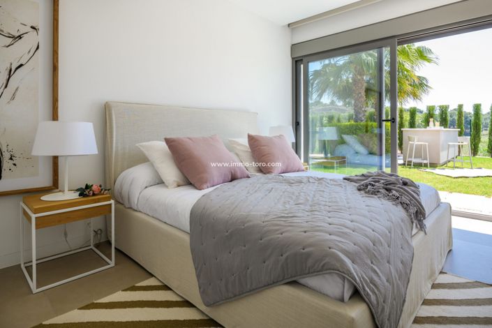 Image No.27-3 Bed Villa for sale