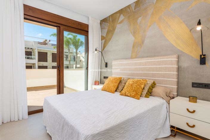 Image No.32-3 Bed Flat for sale