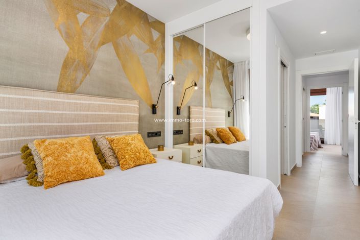 Image No.36-3 Bed Flat for sale