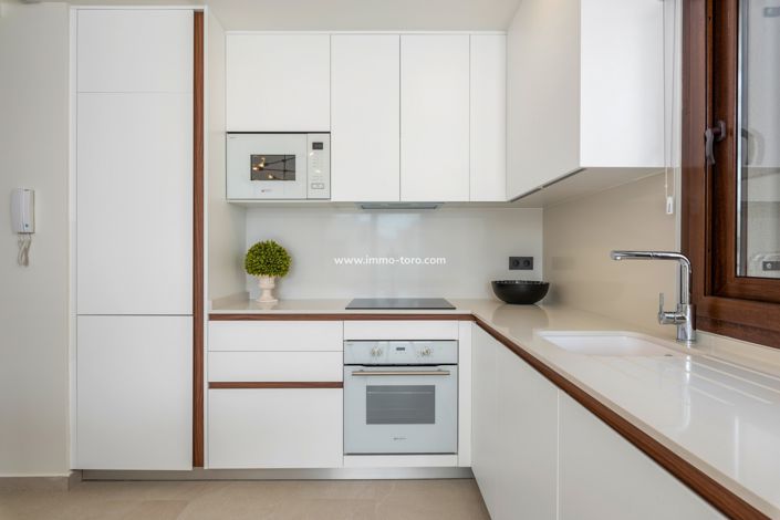 Image No.9-3 Bed Flat for sale