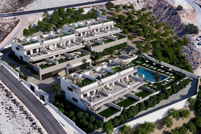 Image No.4-3 Bed Property for sale