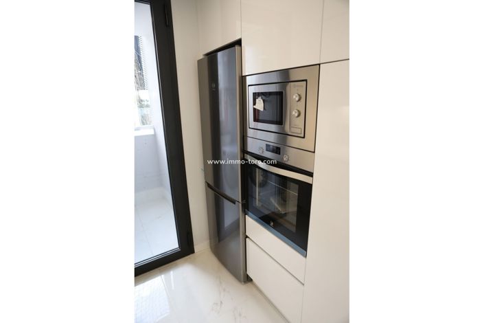 Image No.13-2 Bed Property for sale