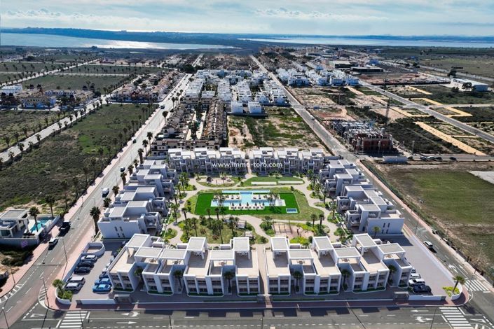 Image No.21-3 Bed Apartment for sale