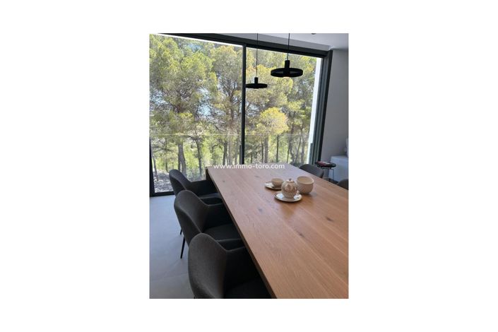 Image No.8-4 Bed Villa for sale