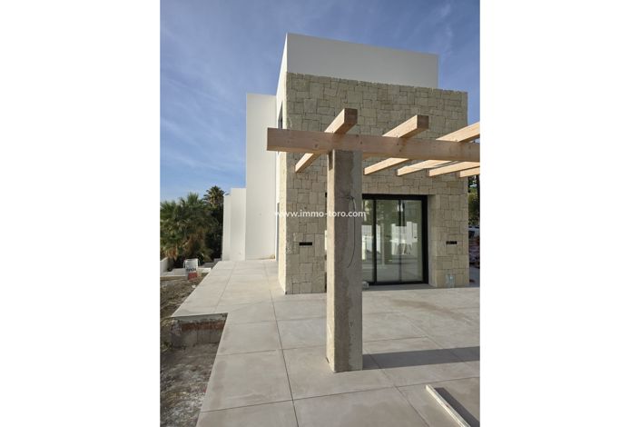 Image No.24-4 Bed Villa for sale