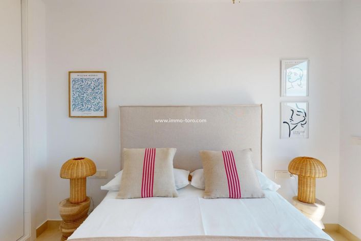 Image No.21-3 Bed Apartment for sale