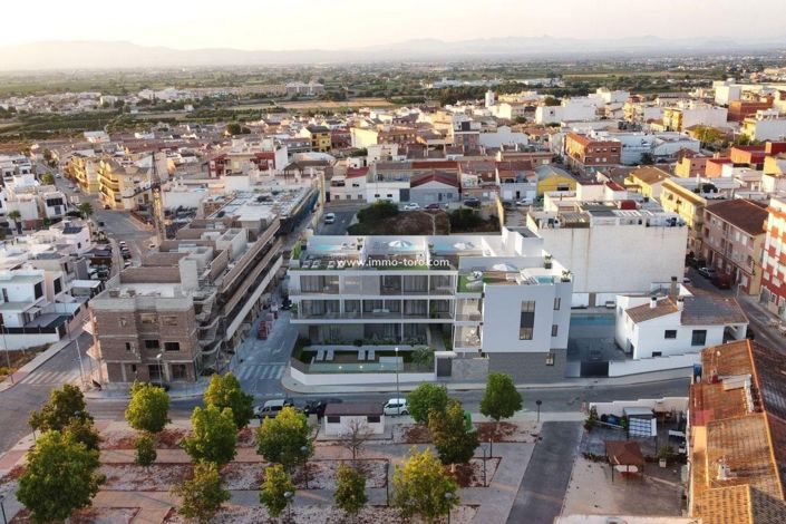 Image No.2-2 Bed Apartment for sale