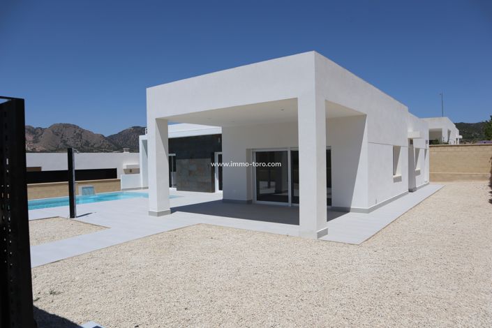 Image No.2-3 Bed Villa for sale