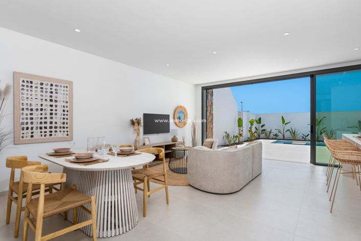 Image No.17-3 Bed Villa for sale