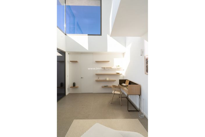 Image No.24-3 Bed Villa for sale