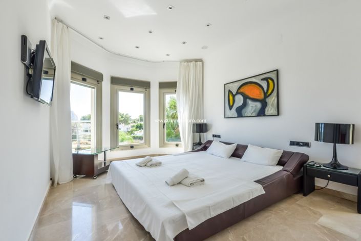 Image No.19-5 Bed Villa for sale