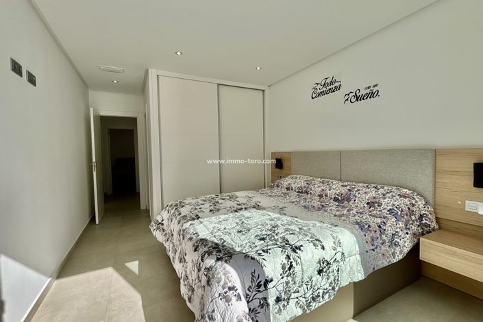 Image No.19-3 Bed Villa for sale