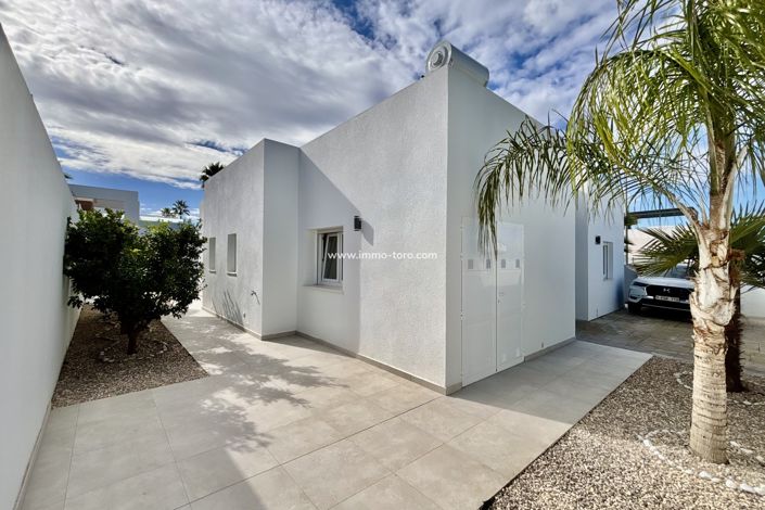 Image No.6-3 Bed Villa for sale