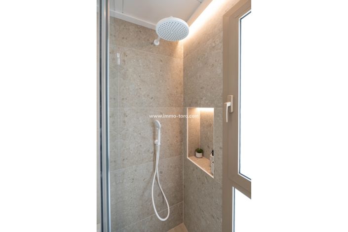 Image No.19-3 Bed Property for sale