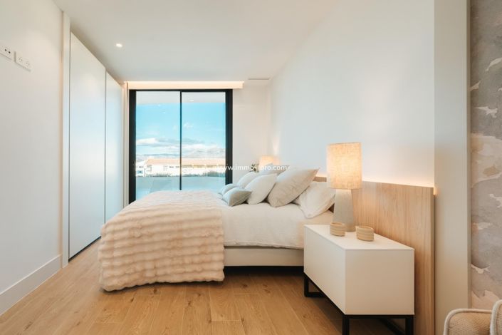 Image No.23-2 Bed Apartment for sale