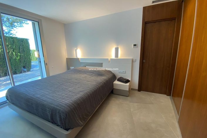 Image No.16-4 Bed Villa for sale