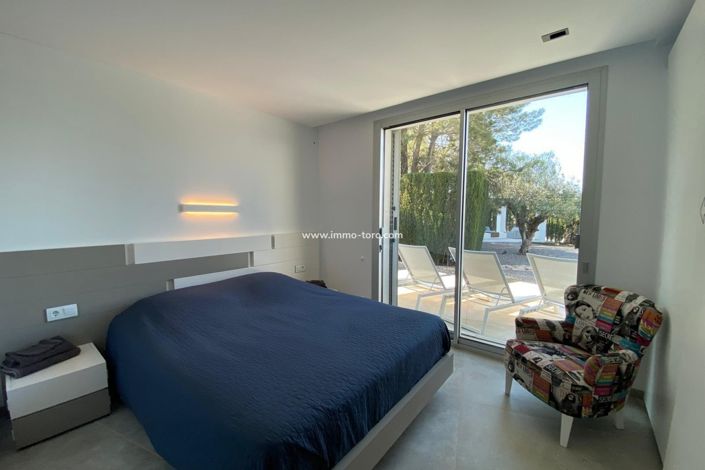 Image No.17-4 Bed Villa for sale