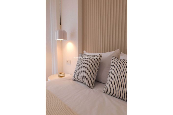 Image No.26-1 Bed Apartment for sale