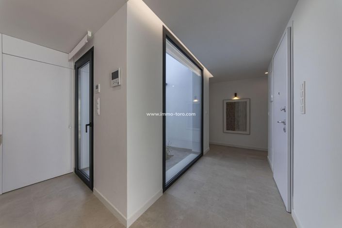 Image No.18-3 Bed Villa for sale