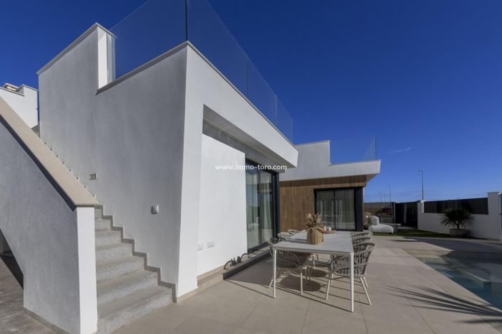 Image No.3-3 Bed Villa for sale