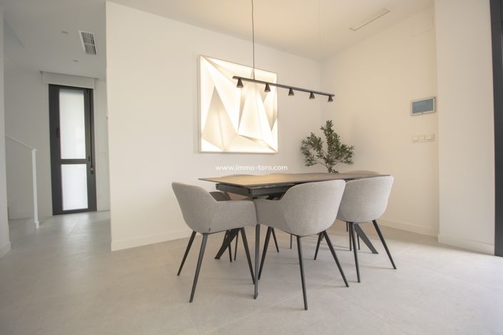 Image No.19-3 Bed Villa for sale