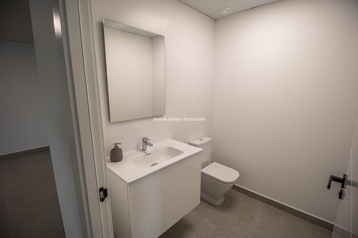 Image No.27-3 Bed Villa for sale