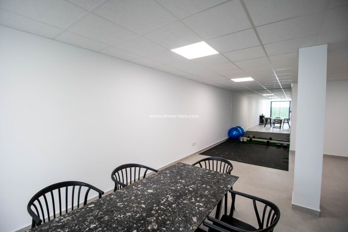 Image No.30-3 Bed Villa for sale