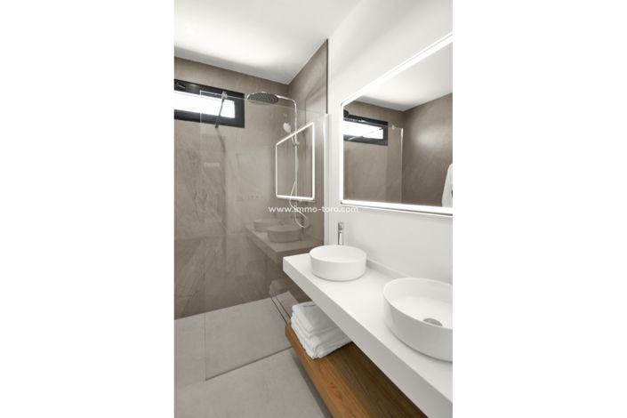 Image No.25-4 Bed Villa for sale