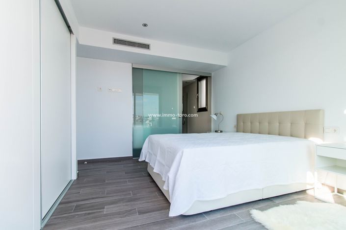 Image No.18-3 Bed Villa for sale