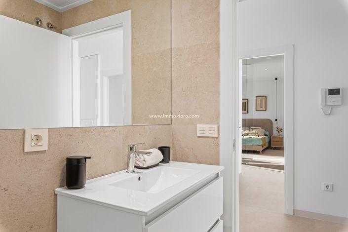 Image No.18-3 Bed Villa for sale