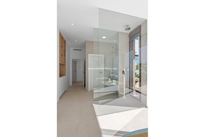 Image No.33-3 Bed Villa for sale