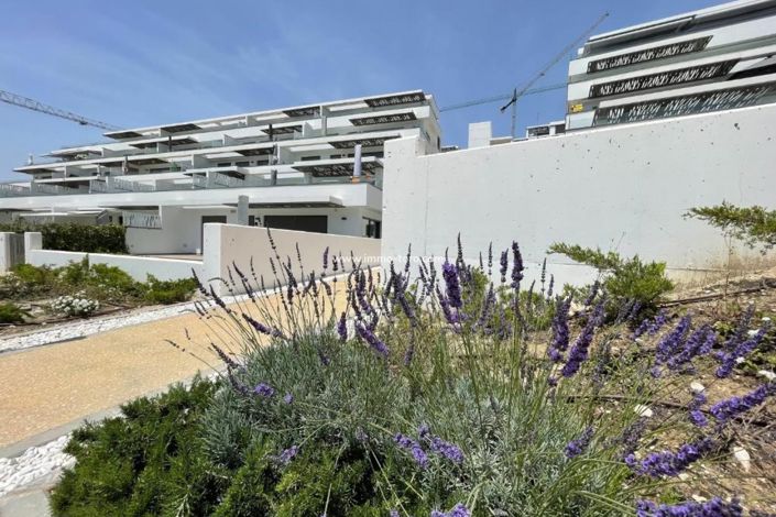 Image No.26-3 Bed Apartment for sale