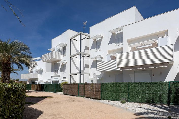 Image No.40-2 Bed Apartment for sale
