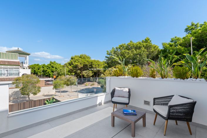 Image No.4-4 Bed Villa for sale