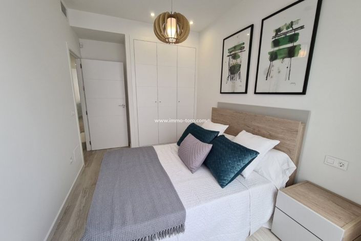 Image No.4-3 Bed Property for sale