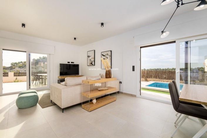 Image No.21-3 Bed Villa for sale