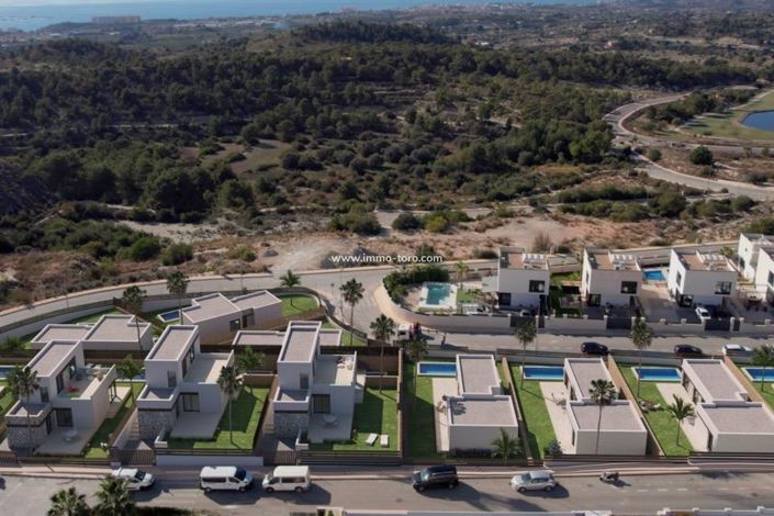 Image No.3-3 Bed Villa for sale